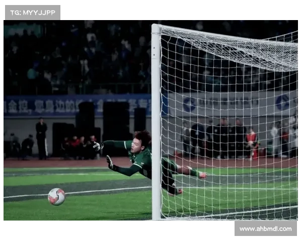 扑点球方向判断技巧与策略解析 提升门将扑救成功率的关键要素分析 扑点球方向判断技巧与策略解析 提升门将扑救成功率的关键要素分析